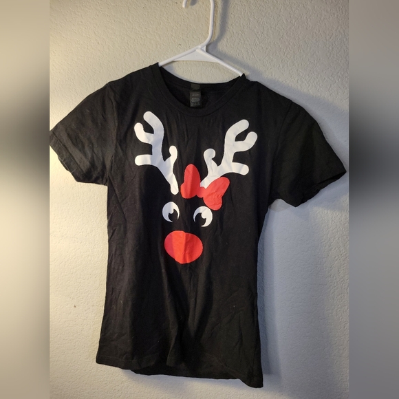 Gildan Kids Black Tee with Red and White Reindeer Design - Picture 1 of 3
